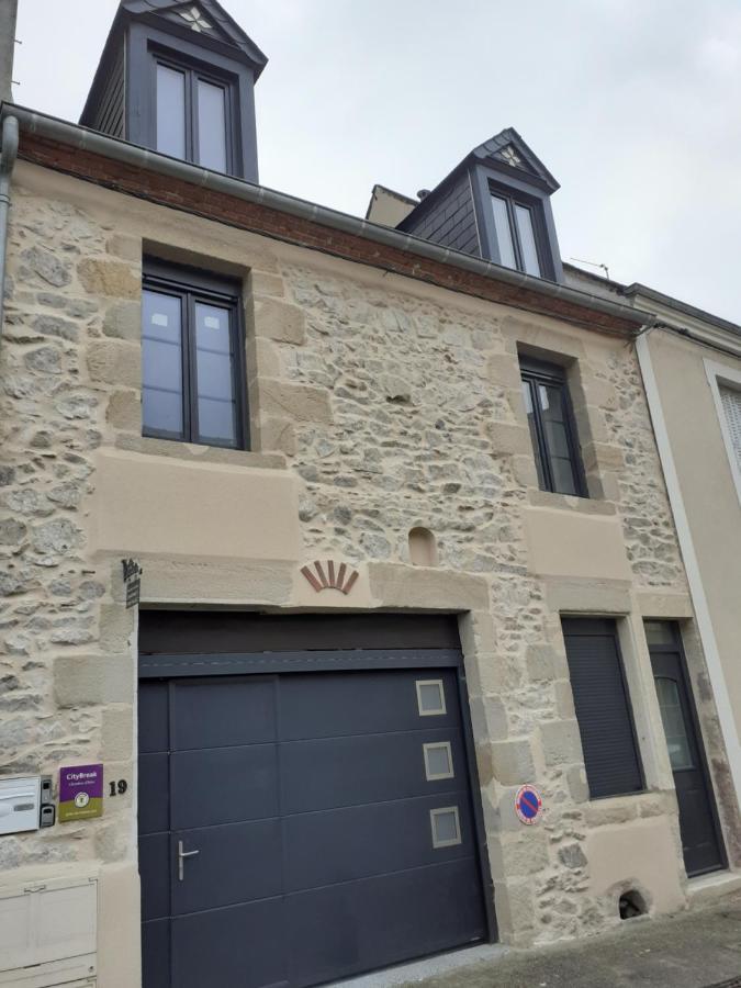 Charmes En Ville Le Charme Atypique Montluçon Esterno foto